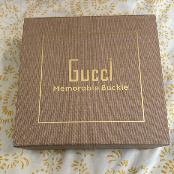 Gucci belt box and shopping bag - Picture 2 of 4